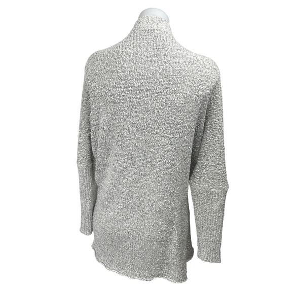 Quinn Gray Boucle Knit Long Sleeve Open Front Pockets Cardigan Sweater Top M - Picture 2 of 4